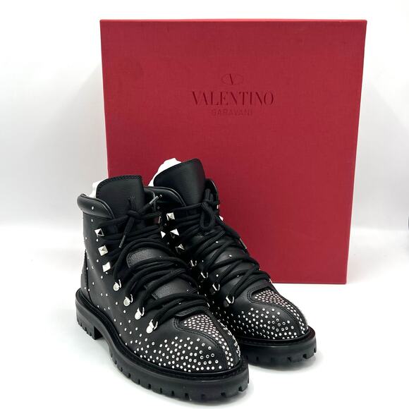 NEW Valentino Garavani Black Dewstuds Studded Leather Hiking Combat Boot Size 35 - Picture 1 of 12
